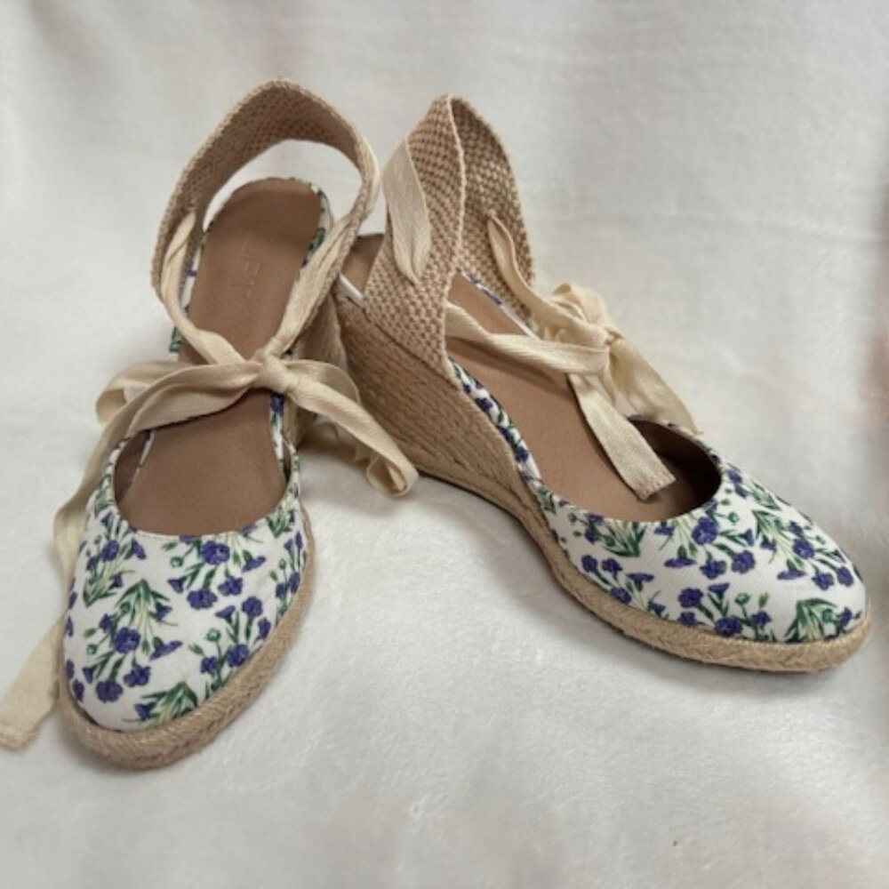 Ann Taylor Loft  Espadrille